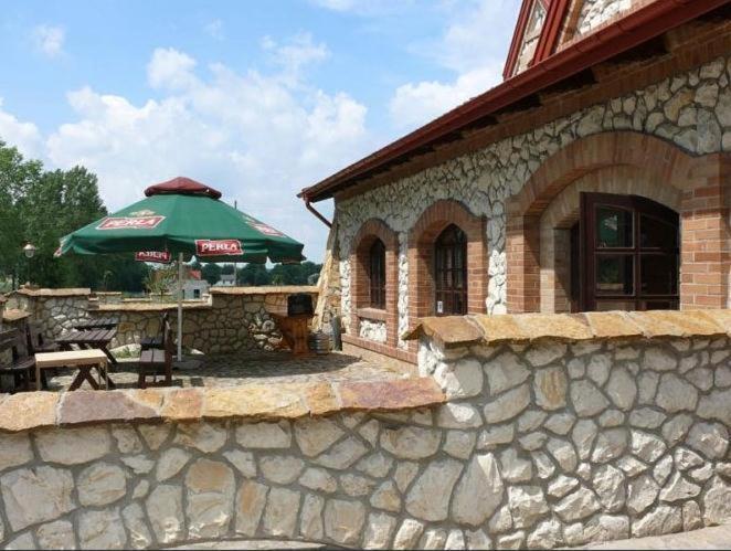 Zajazd Kmicic Zemborzyce Dolne Ngoại thất bức ảnh